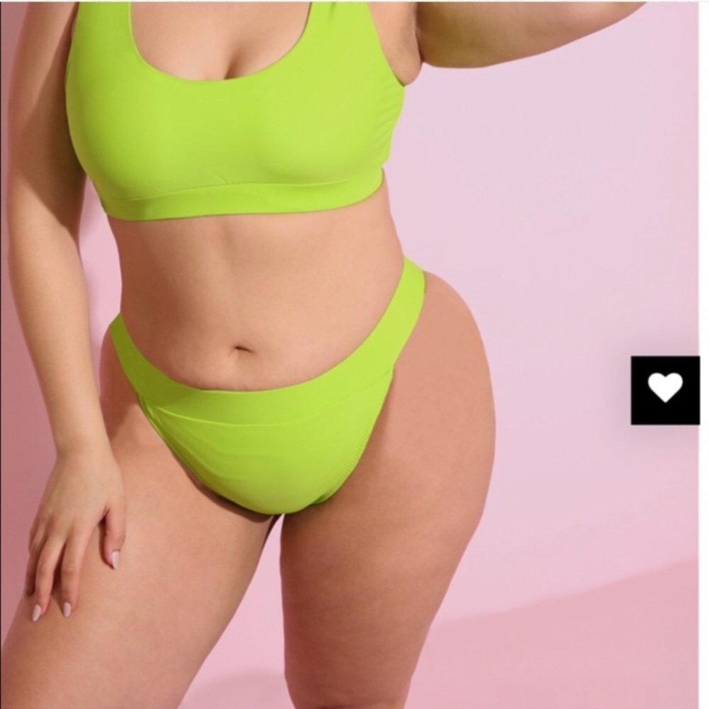 Neon green bikini top 💚